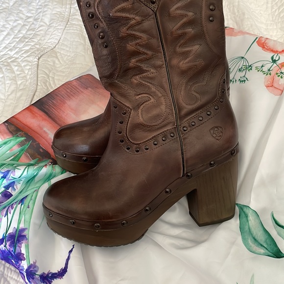 Ariat cowboy boots - Picture 7 of 14